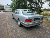 Gebraucht Mercedes E200 Elegance 136 PS (100 kW) 1998 Silber Limousine