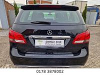 Gebraucht Mercedes B180 Style 122 PS (89 kW) 2015 Kosmosschwarz  metalliclack Van / Kleinbus