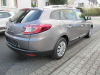 Gebraucht Renault Mégane III Dynamique 106 PS (77 kW) 2011 Grau Limousine