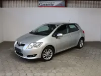 Gebraucht Toyota Auris Life 101 PS (74 kW) 2009 Silber Kleinwagen