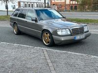 Gebraucht Mercedes E280 194 PS (142 kW) 1993 Grau Kombi
