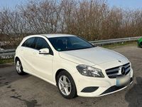 Gebraucht Mercedes A180 122 PS (89 kW) 2013 Schwarz Kleinwagen