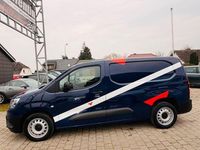 Gebraucht Opel Combo 102 PS (75 kW) 2023 Blau Van / Kleinbus
