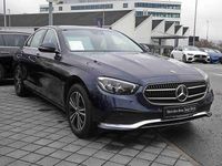 Gebraucht Mercedes E220 Avantgarde 200 PS (147 kW) 2022 Metalliclack nautikblau Limousine