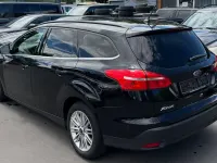 Gebraucht Ford Focus Cool & Connect 125 PS (91 kW) 2018 Schwarz Kombi