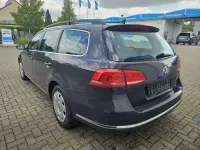 Gebraucht VW Passat Comfortline 105 PS (77 kW) 2012 Uranograu Kombi
