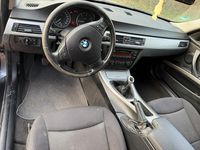 Second-hand BMW 320 170 CP (125 kW) 2006 Gri Berlinǎ