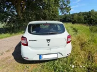 Gebraucht Dacia Sandero 73 PS (53 kW) 2016 Weiß Limousine