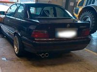 Używany BMW 320 150 KM (110 kW) 1993 Purpurowy Coupe