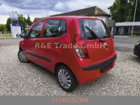 Gebraucht Hyundai i10 67 PS (49 kW) 2009 Electric red Kleinwagen