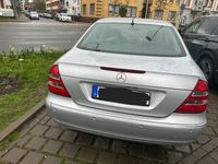 Gebraucht Mercedes E280 177 PS (130 kW) 2005 Silber Limousine