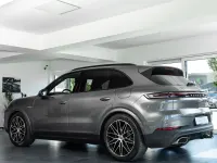 Gebraucht Porsche Cayenne 470 PS (345 kW) 2025 Grau SUV