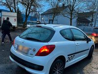 Gebraucht Peugeot 207 75 PS (55 kW) 2008 Weiß Limousine