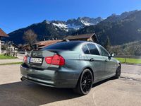 Gebraucht BMW 325 Sport Line 218 PS (160 kW) 2011 Limousine