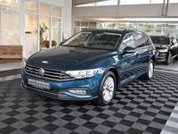 Gebraucht VW Passat Business 150 PS (110 kW) 2023 Blau Kombi