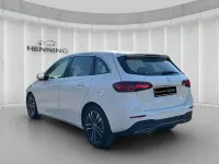 Gebraucht Mercedes B200 Progressive 163 PS (119 kW) 2024 Weiß Kleinwagen