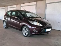 Usata Ford Fiesta Titanium 96 CV (70 kW) 2012 Viola Utilitaria