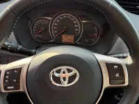 Gebraucht Toyota Yaris 70 PS (51 kW) 2015 Rot Kleinwagen