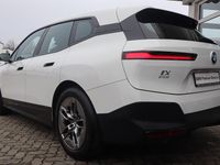 Gebraucht BMW iX 384 kW (523 PS) 2022 Alpinweiß uni SUV
