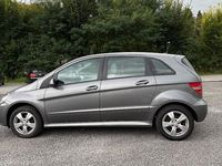 Gebraucht Mercedes B200 136 PS (100 kW) 2010 Andere farben Van / Kleinbus