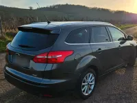 Gebraucht Ford Focus Titanium 125 PS (91 kW) 2015 Grau Kombi