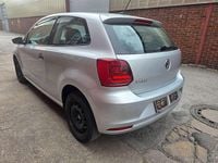 Gebraucht VW Polo 60 PS (44 kW) 2016 Grau Kleinwagen