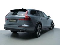 Gebraucht Volvo V60 CC Pro 250 PS (183 kW) 2021 Grau Kombi