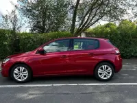 Gebraucht Peugeot 308 131 PS (96 kW) 2016 Rot Kleinwagen