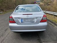 Gebraucht Mercedes E320 224 PS (164 kW) 2006 Silber Limousine