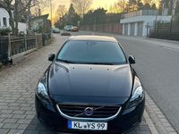 Gebraucht Volvo V40 Summum 190 PS (139 kW) 2015 Schwarz Limousine