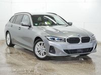 Gebraucht BMW 330e 292 PS (214 kW) 2024 Grau Kombi