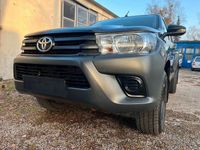 Gebraucht Toyota HiLux 150 PS (110 kW) 2019 Grau Pickup