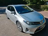 Gebraucht Toyota Auris Hybrid Executive 99 PS (72 kW) 2013 Silber Limousine