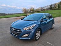Gebraucht Hyundai i30 110 PS (80 kW) 2016 Blau Kombi