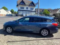 Używany Ford Focus Cool & Connect 125 KM (91 kW) 2021 Niebieski Kombi
