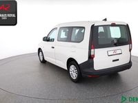 Second-hand VW Caddy 102 CP (75 kW) 2022 Alb Monovolum