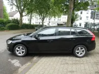 Gebraucht Volvo V60 120 PS (88 kW) 2016 Schwarz Kombi