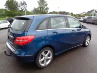 Gebraucht Mercedes B180 122 PS (89 kW) 2012 Blau Van / Kleinbus