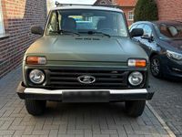Gebraucht Lada niva 83 PS (61 kW) 2016 Grün SUV