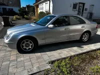 Gebraucht Mercedes E240 177 PS (130 kW) 2002 Silber Limousine