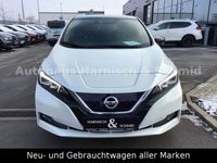 Gebraucht Nissan Leaf Tekna 110 kW (150 PS) 2018 Pearl white pearleffekt/dach black met Kleinwagen