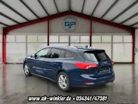 Gebraucht Ford Focus Cool & Connect 125 PS (91 kW) 2020 Blazer blue Kombi