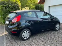Gebraucht Ford Fiesta Trend 60 PS (44 kW) 2016 Schwarz Kleinwagen