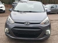 Gebraucht Hyundai i10 Classic 67 PS (49 kW) 2015 Grau Kleinwagen