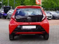 Gebraucht Toyota Aygo X-play 72 PS (52 kW) 2020 Super red 5 Kleinwagen