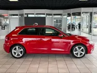 Usado Audi A3 Sport 150 HP (110 kW) 2016 Vermelho Sedan