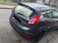 Gebraucht Ford Fiesta Trend 82 PS (60 kW) 2014 Grau Kleinwagen