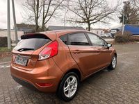 Gebraucht Ford Fiesta Titanium 101 PS (74 kW) 2013 Orange Kleinwagen