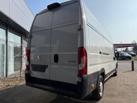 Gebraucht Peugeot Boxer 140 PS (102 kW) 2024 Lackierung weiss icy/deckende lackierung Van