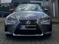 Gebraucht Lexus IS300h Luxury Line 223 PS (164 kW) 2019 Silber Limousine